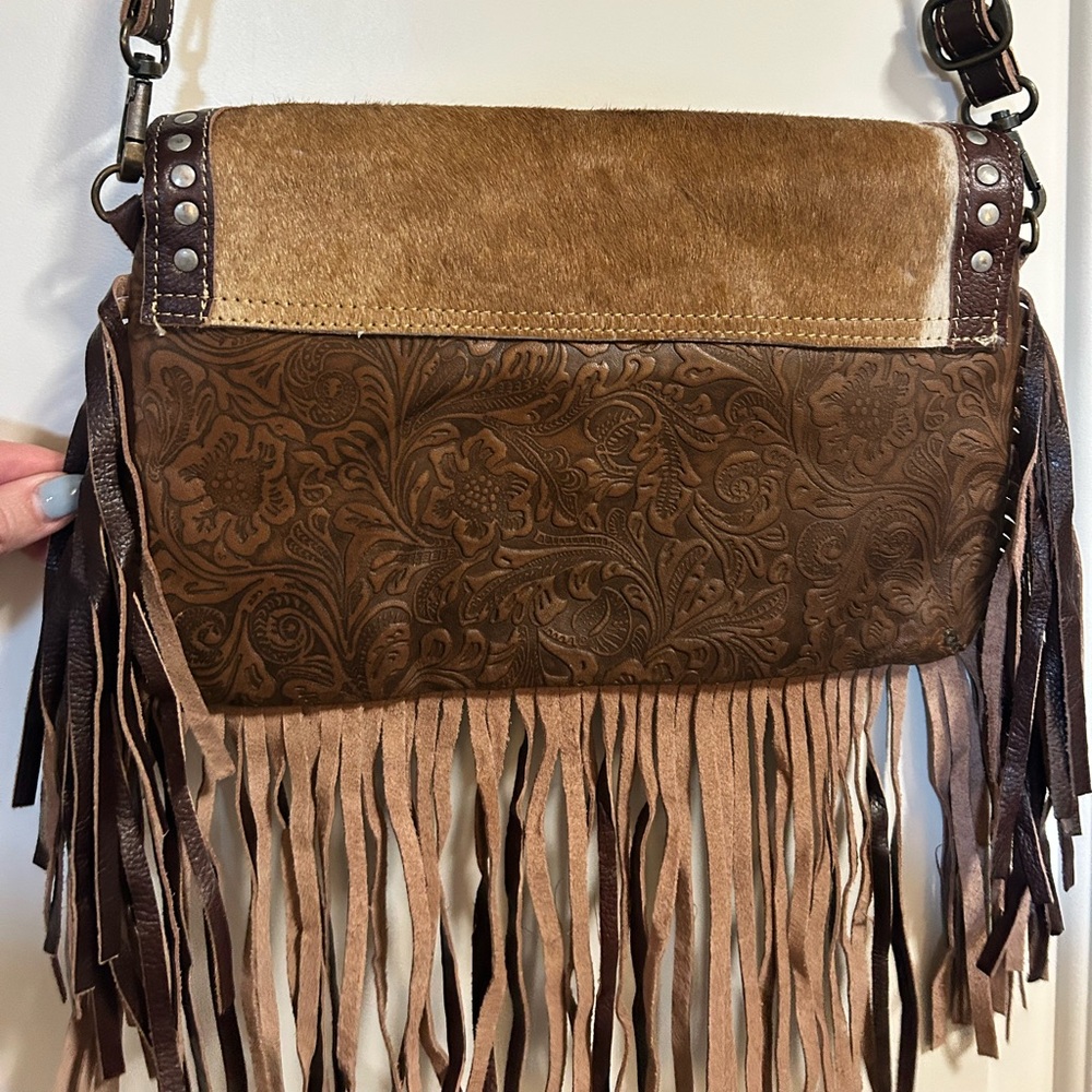 🐮🤠 Myra Bag Brown & Tan Cow print fur Cowgirl leather Crossbody Fringe 🐮🤠 - Picture 8 of 12